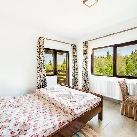 Pensiunea Agroturistica Rares Holiday home
